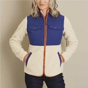 Duluth Women’s Sherpa Color-block Zip Up Jacket in size S, pre-loved